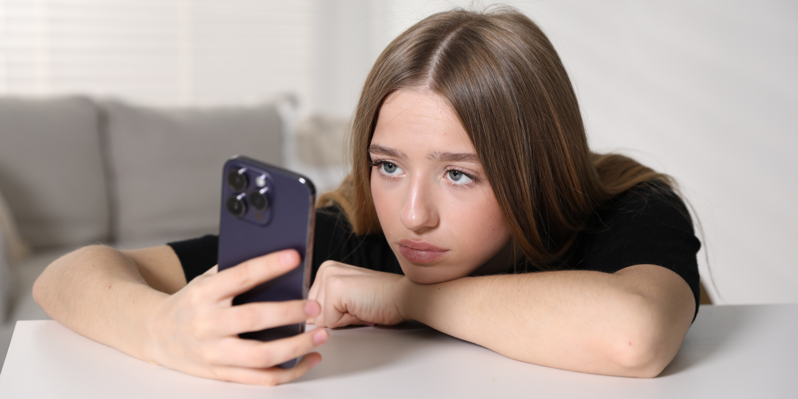 Signs of a Troubled Teenager and How to Help Them